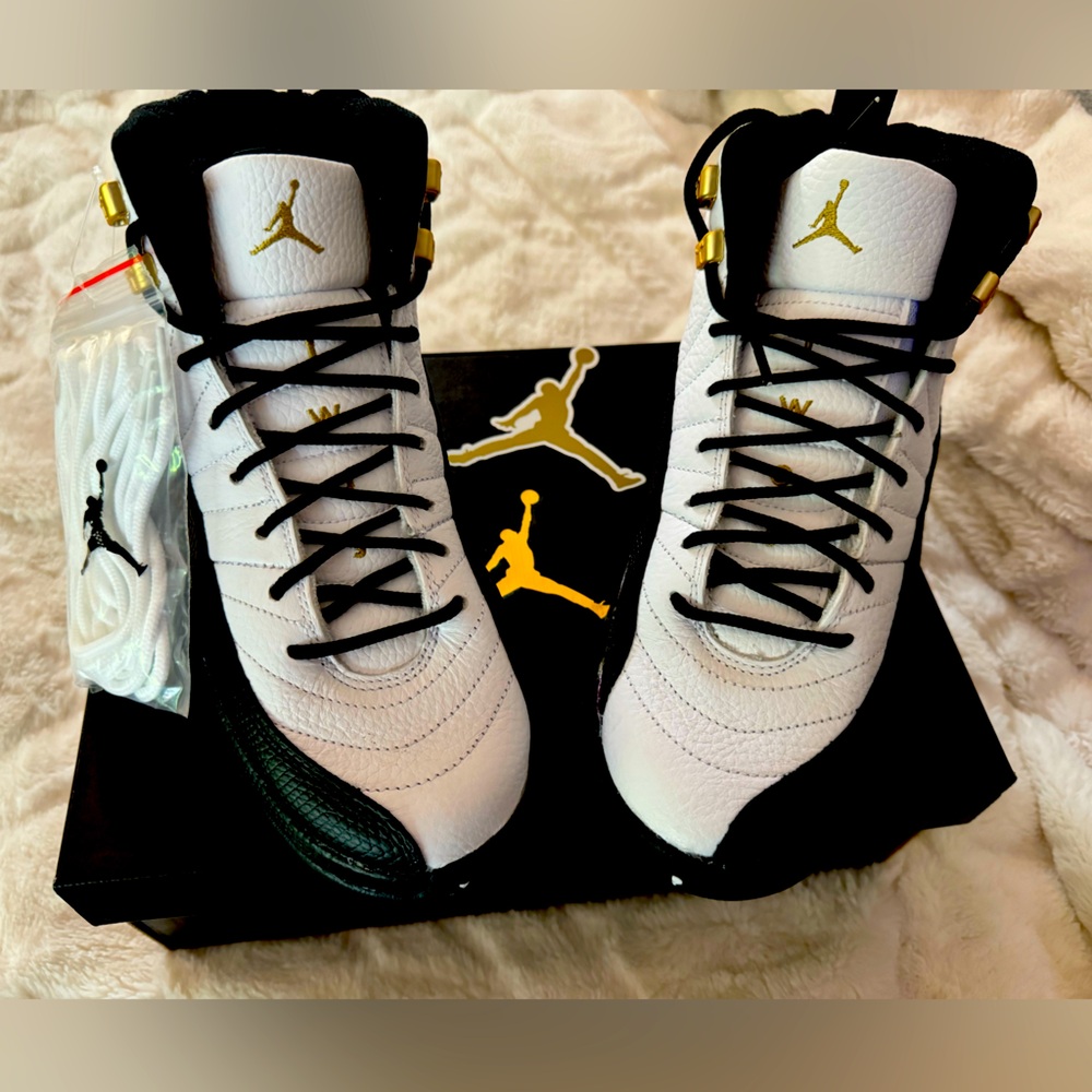 Jordan Retro 12 Royalty Taxi